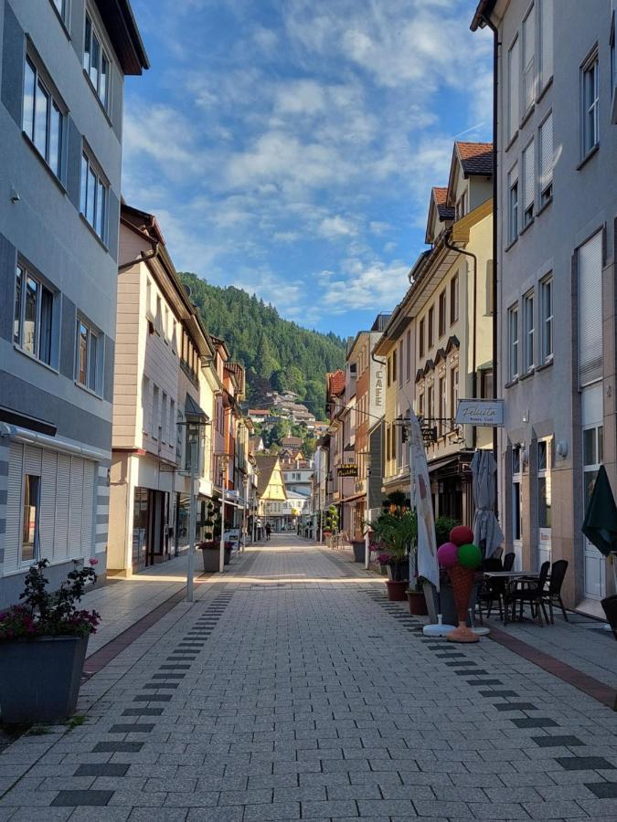 Apartement Am Waldrand Bad Wildbad Dış mekan fotoğraf